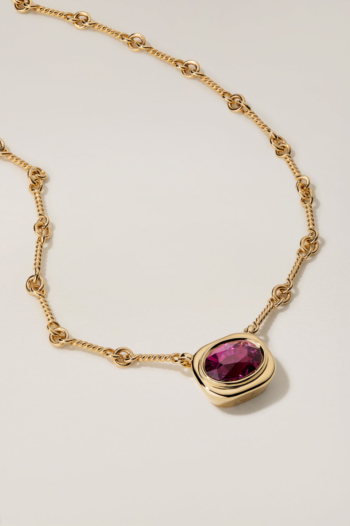 18k Gold Twist Link Chain