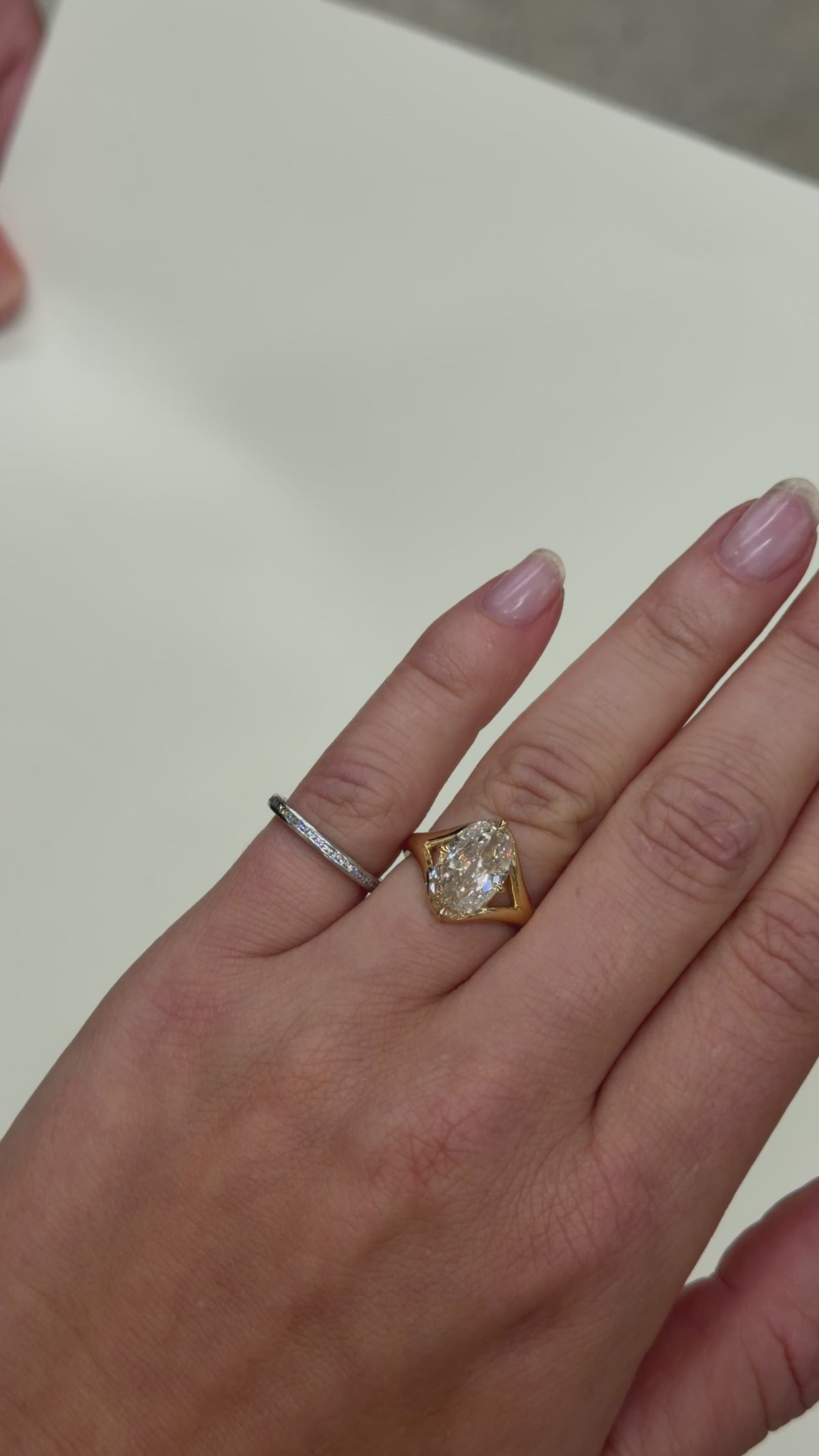 Mosie Ring