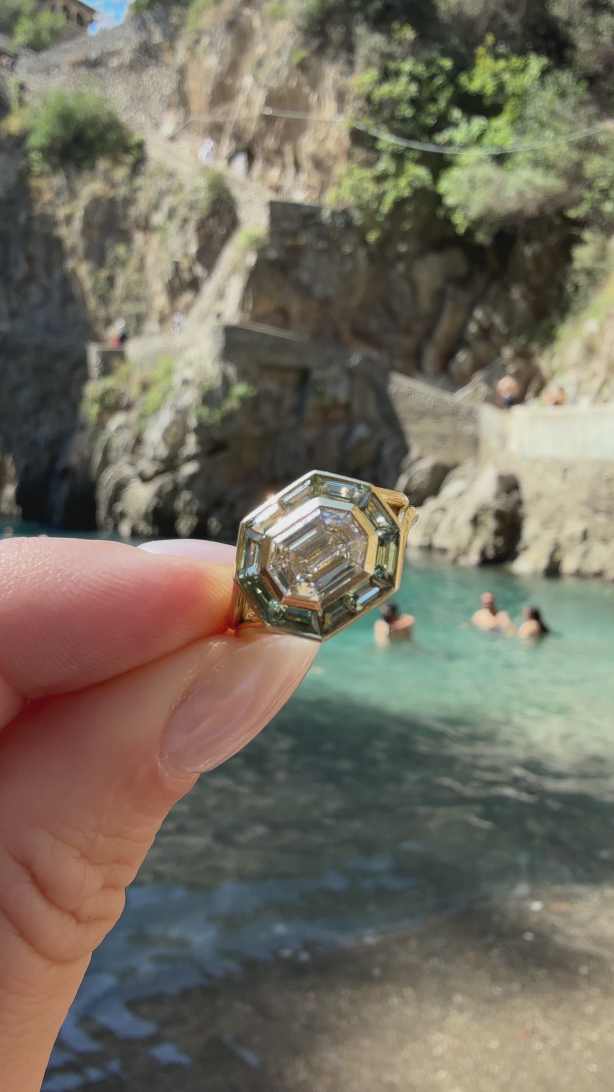 Lucia Ring